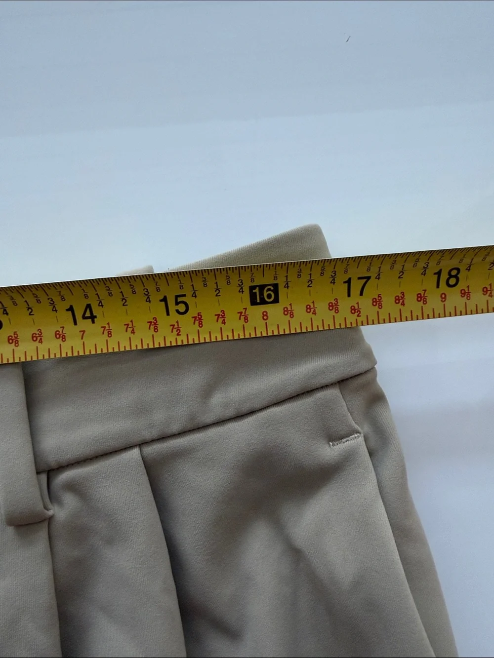 Lululemon Daydrift Pleated High-Rise Short 7